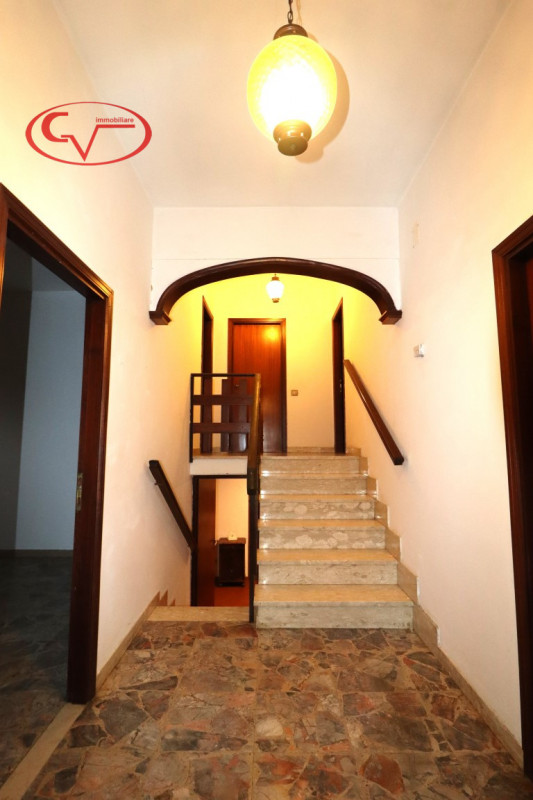 Immagine 30 di Villa in vendita  in gaville a Figline E Incisa Valdarno