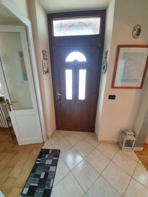 Immagine 9 di Villa in vendita  in Via Trieste 33 a Mirabello Monferrato