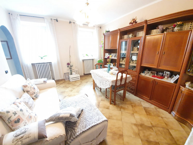 Immagine 11 di Villa in vendita  in Via Trieste 33 a Mirabello Monferrato