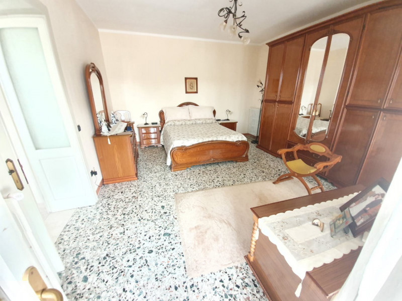 Immagine 13 di Villa in vendita  in Via Trieste 33 a Mirabello Monferrato