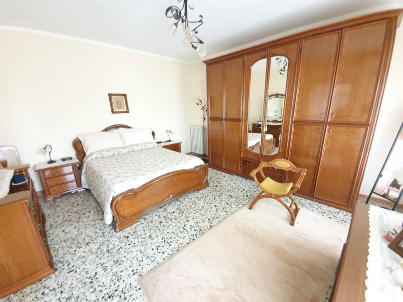 Immagine 15 di Villa in vendita  in Via Trieste 33 a Mirabello Monferrato