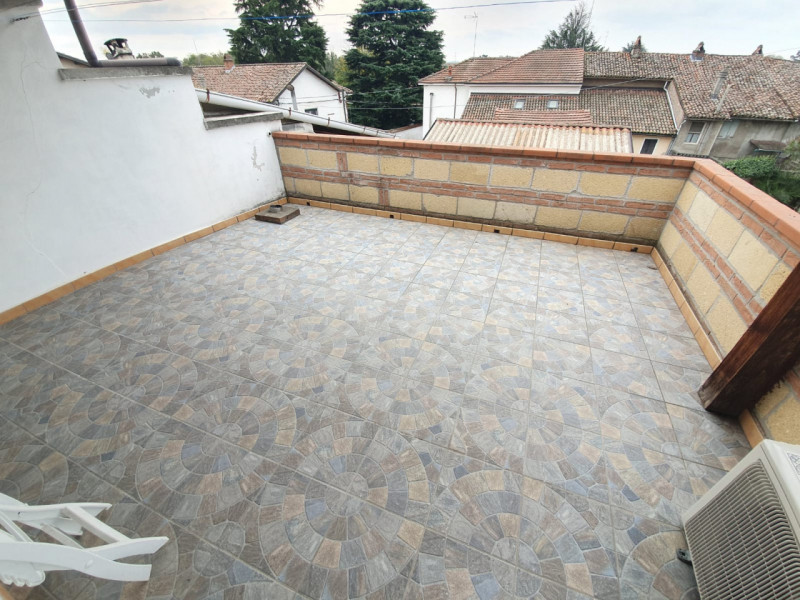 Immagine 18 di Villa in vendita  in Via Trieste 33 a Mirabello Monferrato