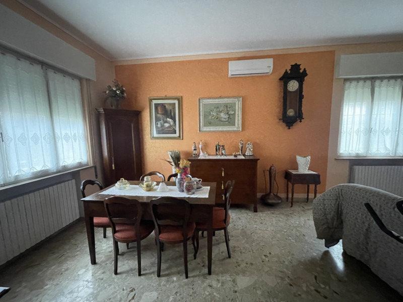 Immagine 3 di Casa indipendente in vendita  a Suzzara