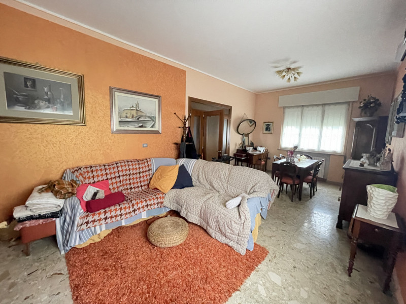 Immagine 4 di Casa indipendente in vendita  a Suzzara