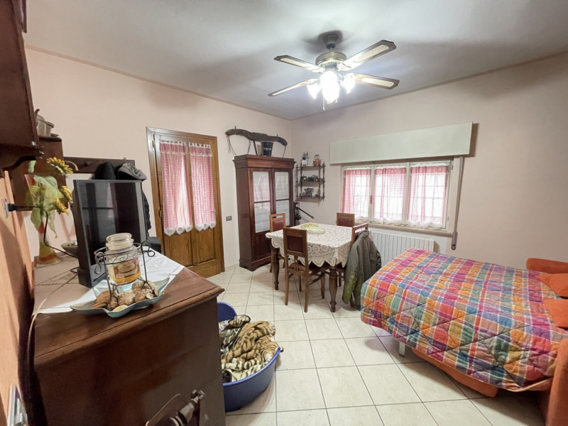 Immagine 6 di Casa indipendente in vendita  a Suzzara