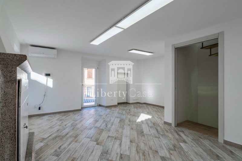 Immagine 6 di Appartamento in vendita  in Via Trento a San Felice Del Benaco