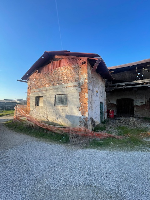 Immagine 4 di Terreno in vendita  a Campodarsego