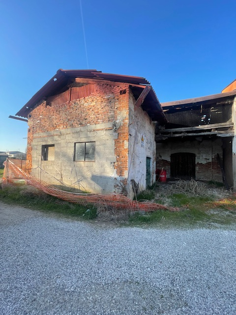 Immagine 5 di Terreno in vendita  a Campodarsego