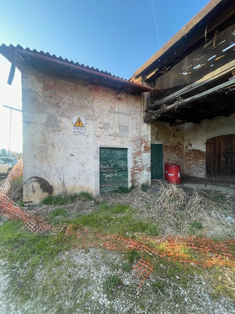 Immagine 6 di Terreno in vendita  a Campodarsego