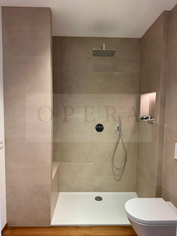 Immagine 11 di Appartamento in vendita  in Via Mendola a Bolzano