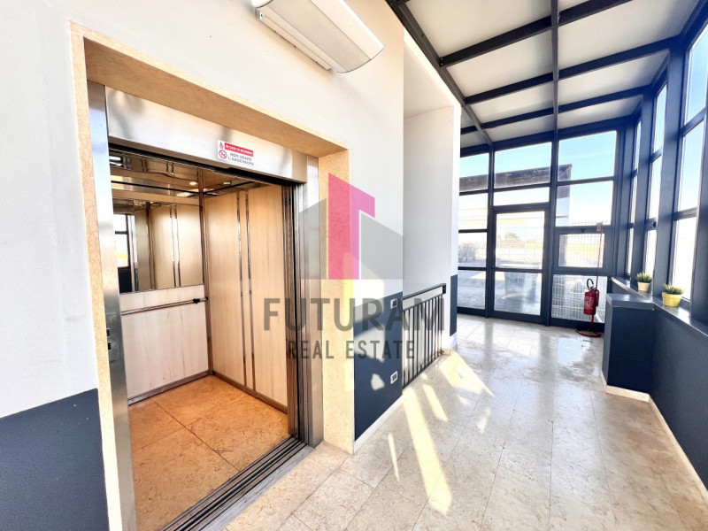 Immagine 3 di Ufficio in vendita  in VIA ZUCCOLA a Bolzano Vicentino