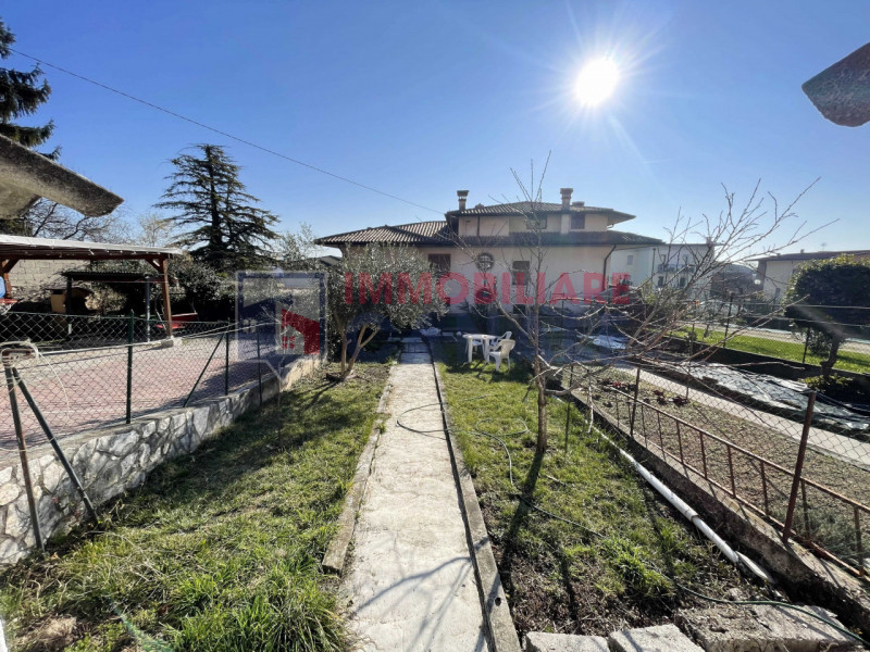 Immagine 5 di Villetta a schiera in vendita  in Via Libertà, 197 Piovene Rocchette a Piovene Rocchette