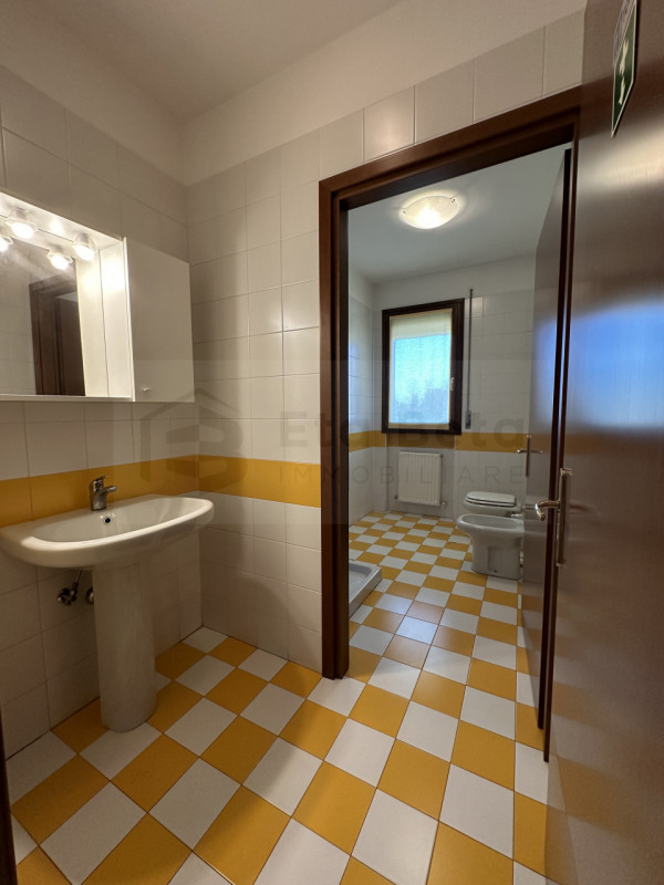 Immagine 15 di Ufficio in affitto  in Via San Francesco a Limena