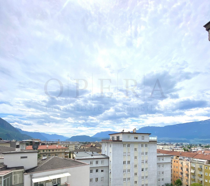 Immagine 1 di Attico in vendita  in Corso Libertà a Bolzano