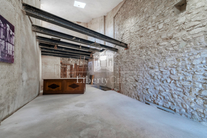 Immagine 12 di Casa trifamiliare in vendita  in Piazza Cavour a Tignale