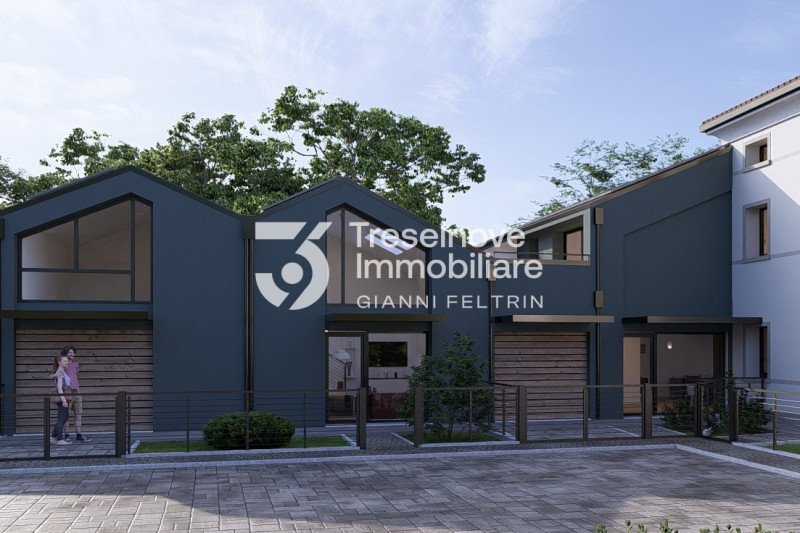 Immagine 1 di Casa trifamiliare in vendita  in Via Monsignor D'Alessi a Paese