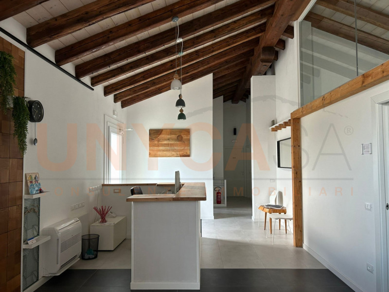 Immagine 5 di Attività commerciale in affitto  a Grisignano Di Zocco