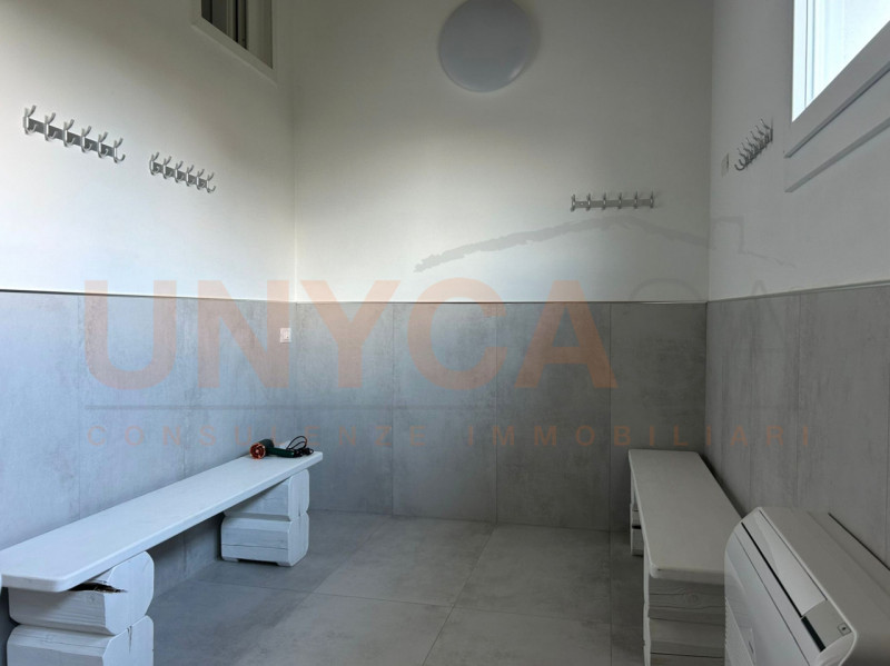 Immagine 11 di Attività commerciale in affitto  a Grisignano Di Zocco
