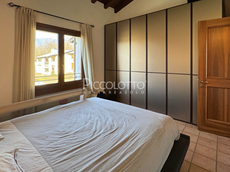 Immagine 13 di Appartamento in vendita  in via Strada dei Colli a Asolo