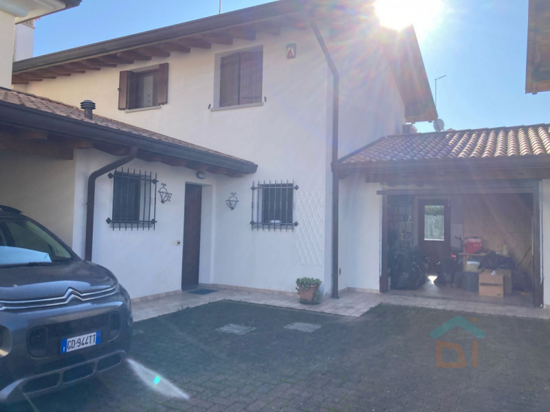 Immagine 18 di Villetta a schiera in vendita  in via Duca d'aosta 38 a Cervignano Del Friuli