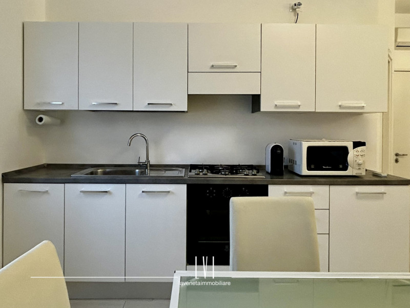 Immagine 7 di Appartamento in vendita  in Via Benvenuto Cellini n.4 a Jesolo