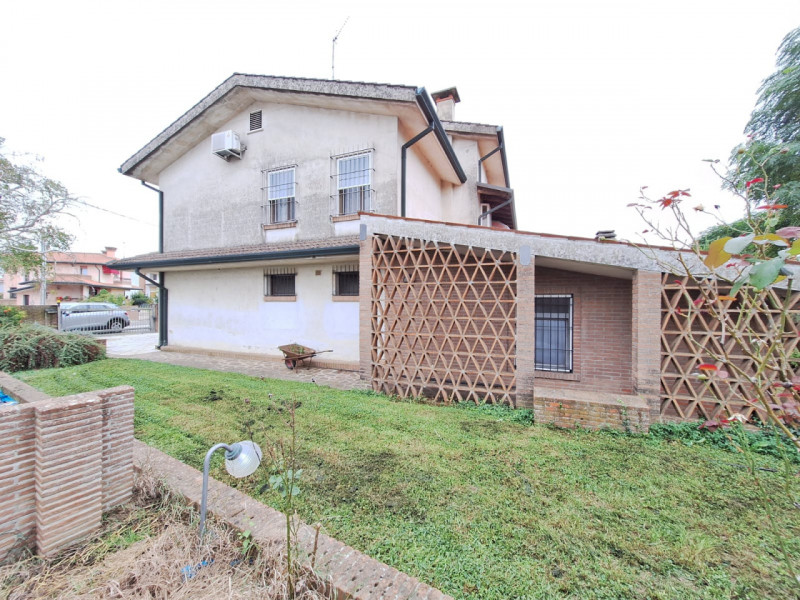 Immagine 30 di Casa indipendente in vendita  in Via Arginone di Cornè a Arqua' Polesine