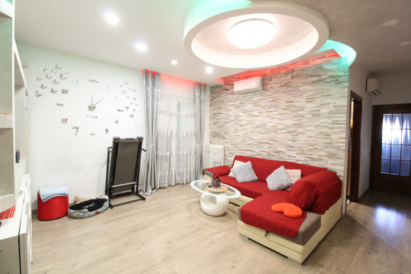 Immagine 1 di Appartamento in vendita  a Cologno Monzese