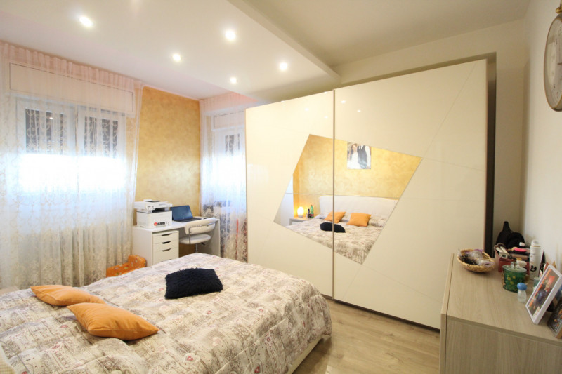 Immagine 8 di Appartamento in vendita  a Cologno Monzese