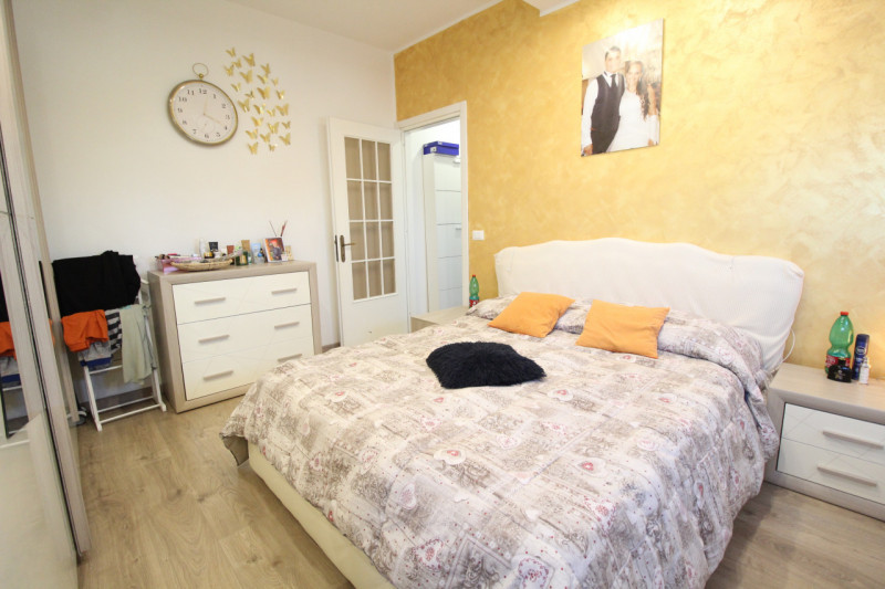 Immagine 11 di Appartamento in vendita  a Cologno Monzese