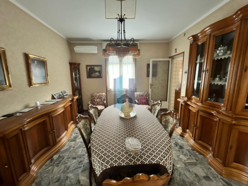 Immagine 6 di Villa in vendita  in via Trento 16 a Castenedolo