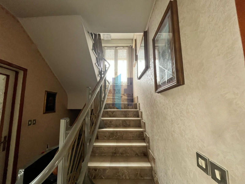 Immagine 23 di Villa in vendita  in via Trento 16 a Castenedolo