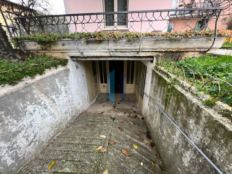 Immagine 33 di Villa in vendita  in via Trento 16 a Castenedolo