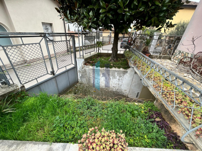 Immagine 34 di Villa in vendita  in via Trento 16 a Castenedolo