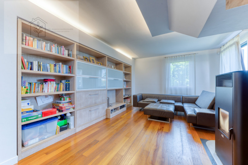 Immagine 4 di Villa in vendita  in via Restello a Villa Del Conte