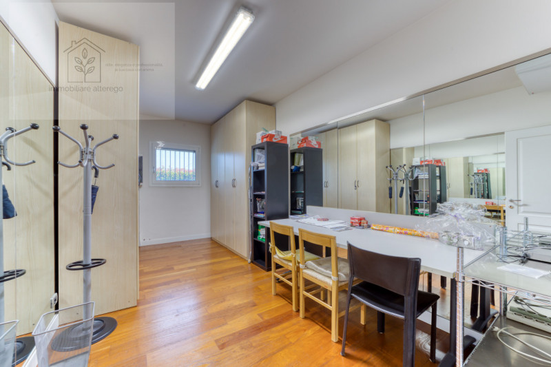 Immagine 12 di Villa in vendita  in via Restello a Villa Del Conte