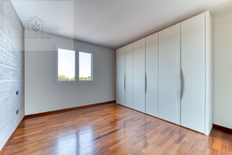 Immagine 21 di Villa in vendita  in via Restello a Villa Del Conte