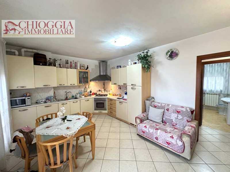 Immagine 2 di Appartamento in vendita  in via Borgato Volto a Rosolina