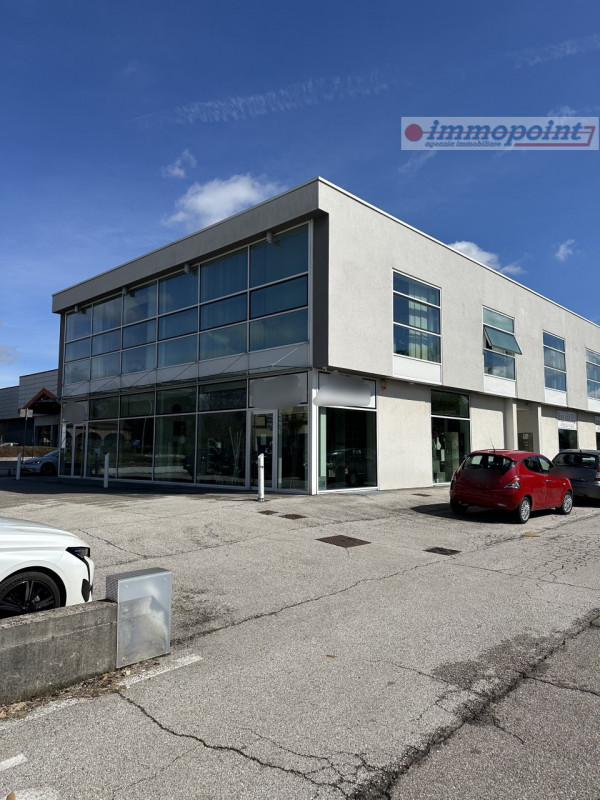 Immagine 1 di Ufficio in affitto  in Via Mazzini 103 a Rosà