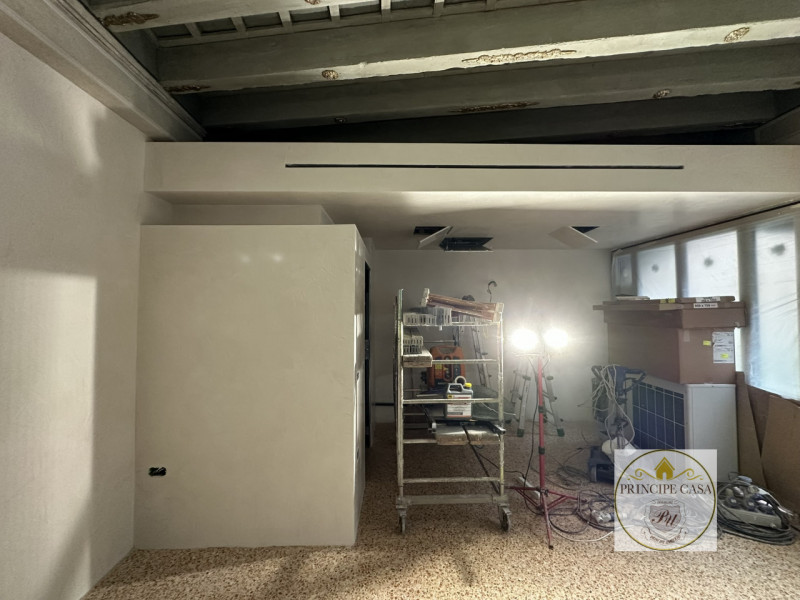 Immagine 20 di Appartamento in vendita  a Venezia