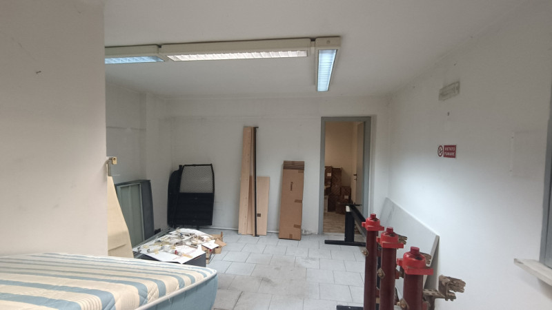 Immagine 7 di Magazzino in vendita  in Via Ruggero Torelli a Perugia