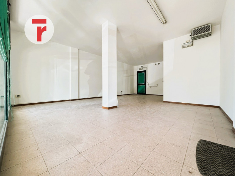 Immagine 4 di Negozio in vendita  in Via Armando Diaz a Vigonza