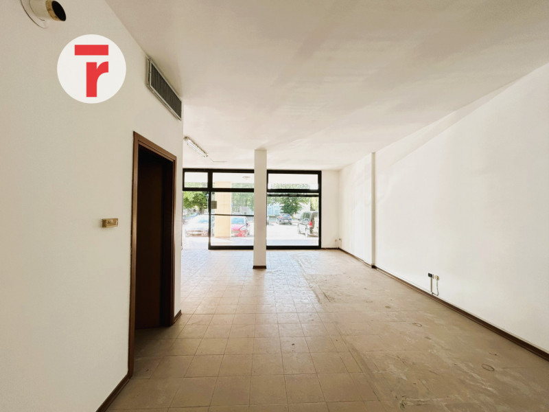 Immagine 5 di Negozio in vendita  in Via Armando Diaz a Vigonza