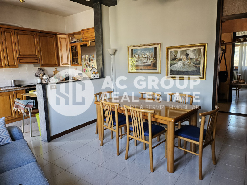 Immagine 8 di Villa in vendita  in Via Giotto a Rescaldina