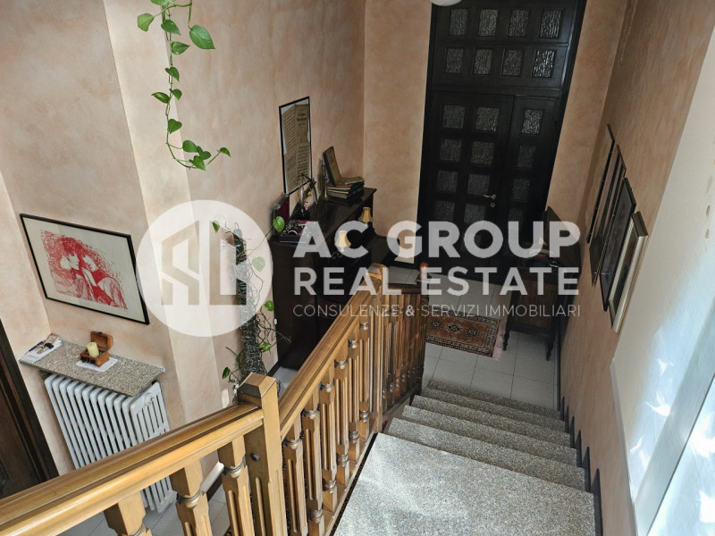 Immagine 18 di Villa in vendita  in Via Giotto a Rescaldina