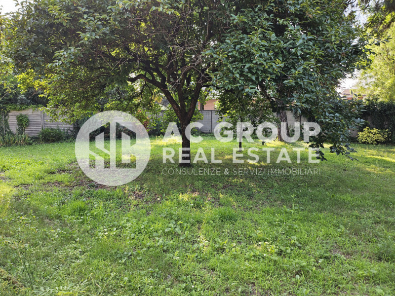 Immagine 30 di Villa in vendita  in Via Giotto a Rescaldina