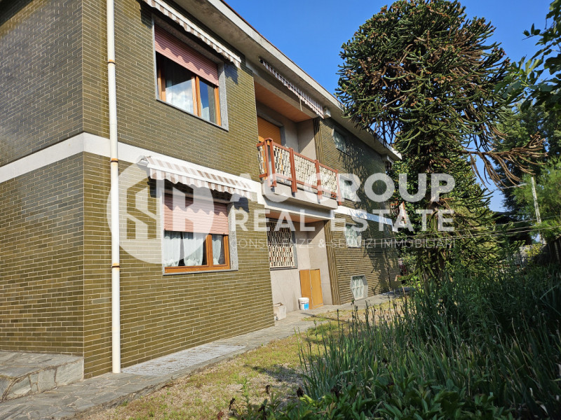 Immagine 33 di Villa in vendita  in Via Giotto a Rescaldina