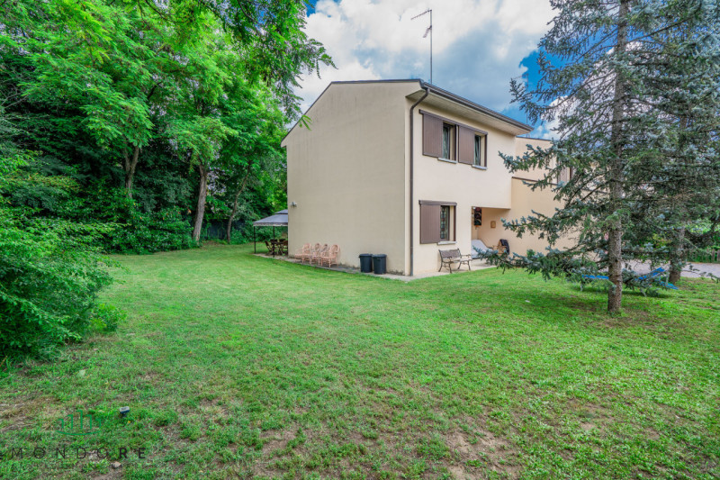 Immagine 11 di Villa in vendita  in via san lorenzo a Sasso Marconi