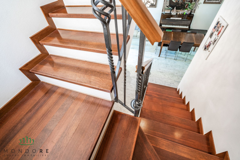 Immagine 41 di Villa in vendita  in via san lorenzo a Sasso Marconi