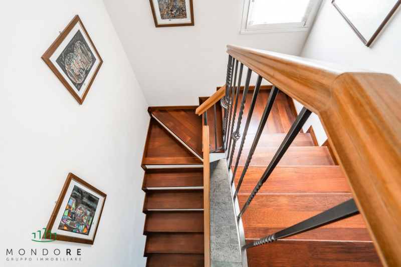 Immagine 43 di Villa in vendita  in via san lorenzo a Sasso Marconi