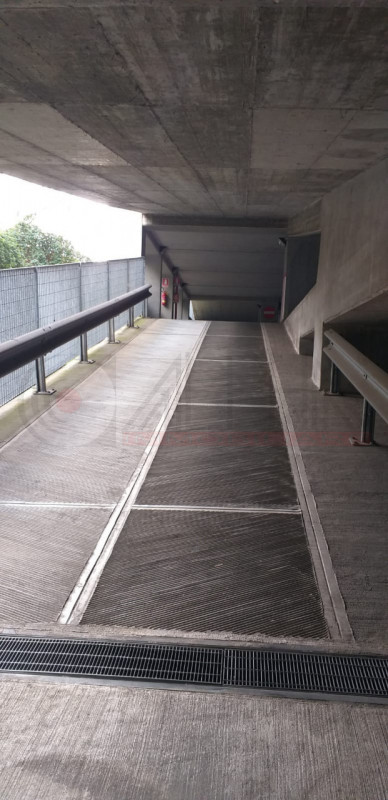 Immagine 2 di Posto auto in vendita  in VIALE  GUGLIELMO MARCONI a Roma